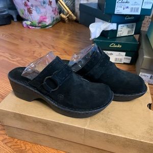 Born Madalyn Black Suede Clogs sz 7 Worn once